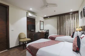 Hotel Bluestone Nehru Place by The Cosy Hotels - Room