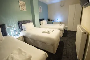 Irvine Riverside Guesthouse - Rom