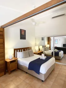 Byron Quarter Apartments - Room