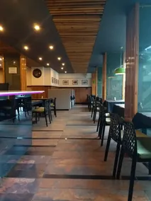 The Regal Hotel & Lounge - Restaurant