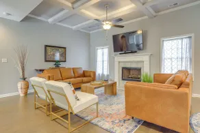 Patio w/ Fireplace: Spacious Sharpsburg Home! - Innvendig