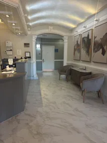 Deluxe 6 Inn & Suites - Lobby