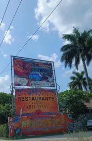 La casa de piedra y colores en Chichén Itzá - Restaurang