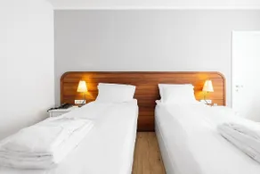 Hotel Beyond - Habitación