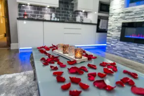 Aphrodite Suites Huddersfield - Chambre