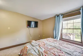 Buskirk Vacation Rental w/ Deck & Putting Green! - Interior