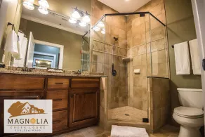 Magnolia Creek Lodge - Badezimmer