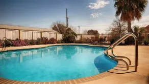 SureStay Hotel by Best Western Floresville - Pool