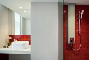 Days Hotel & Suites by Wyndham KL - Chan Sow Lin MRT or LRT - Baño