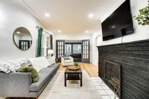 Dog-friendly Pleasant Ridge Home: 13 Mi to Detroit - Interiør
