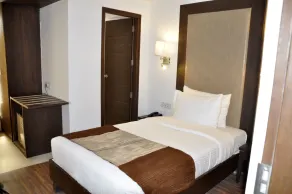 Hotel Clarks Collection Bhavnagar - Room