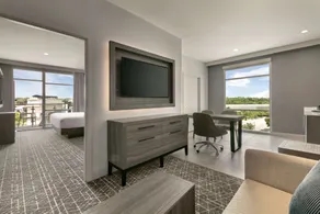 Embassy Suites by Hilton Atlanta Midtown - Chambre