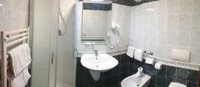 Hotel Altieri - Bathroom