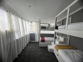 M and B MotherCity Backpackers - Chambre