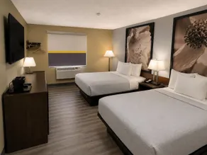 Super 8 by Wyndham Lexington Park/California Area - Quarto