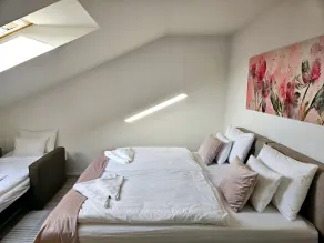 Holdvirág Hotel - Room