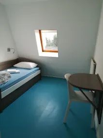 AUBERGE DE JEUNESSE D'ORLEANS - Værelse