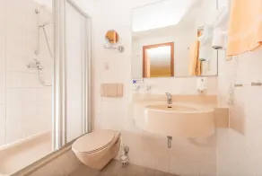 Berghotel Wilhelmsburg - Bathroom
