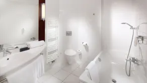 Comfort Hotel Olomouc Centre - Bathroom