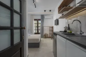 Eleon Suites & Apartments - Room
