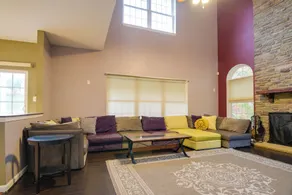 54 Mi to Dtwn DC: Spacious Family Home! - Interior