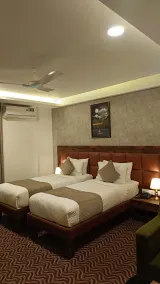 ROYAL ACE LUXUR - Room