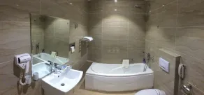 Sun Beach Hôtel - Bathroom