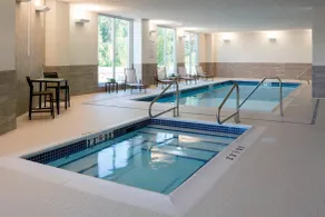 Courtyard by Marriott Prince George - Piscine