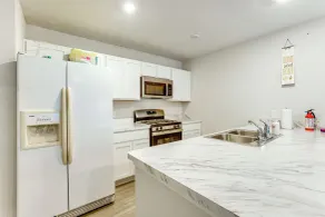 Near Hiking & Fishing: Airy Retreat in Cleveland! - Innvendig