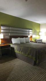 Super 8 by Wyndham Copley Akron - Chambre