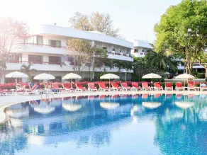 Novotel Rayong Rim Pae Resort - Piscina