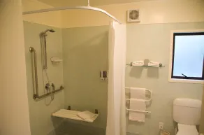 Bay Sands Seafront Studios - Baño