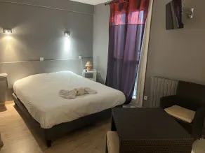HOTEL DU LION D OR - Habitación