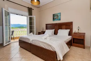 Spilaio at Meteora - Room