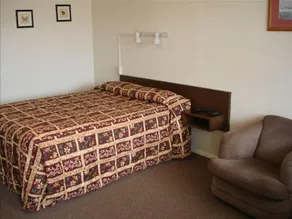 Tops Motel - Room