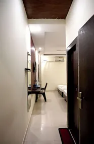 Sri Ram Janki Palace - Room