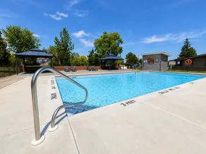 Ramada by Wyndham 1000 Islands Gananoque - Pool