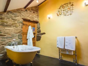 The Wayside and Whisky Barn - Badezimmer