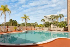 Ramada by Wyndham Tampa Westshore Airport South - Piscine