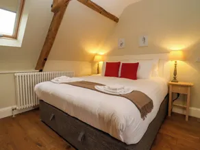 Hammonds Farmhouse - Room