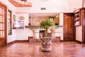 Business Hotel & Suites María Bonita - Réception