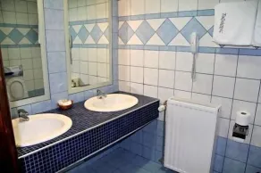 Hotel Taxiarches - Bad