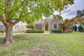 Charming Tulsa Bungalow w/ Furnished Deck! - Interiør