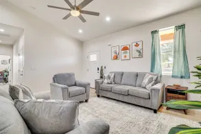 Hike & Ski! Home w/ Dog-friendly Yard in Eagar - Innenbereich