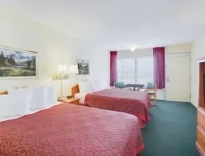 Days Inn by Wyndham Newport - Rom