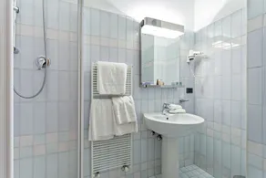 Hotel Olimpia - Bathroom