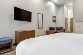 The Cranberry, an Ascend Collection Hotel - Room