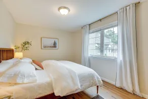 Walk to Shops & Dining: Glen Cove Apt w/ Yard! - Interiör