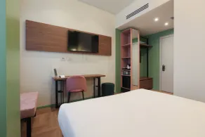 The FLOOR - Room