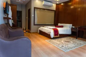 Hotel Natural Spring Pvt.Ltd - Zimmer